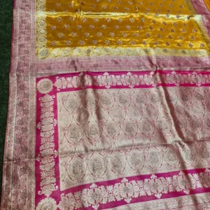 Premium quality Tissue Silk Saree in Contrast With Jarkhan Stone Works & Blouse Piece.