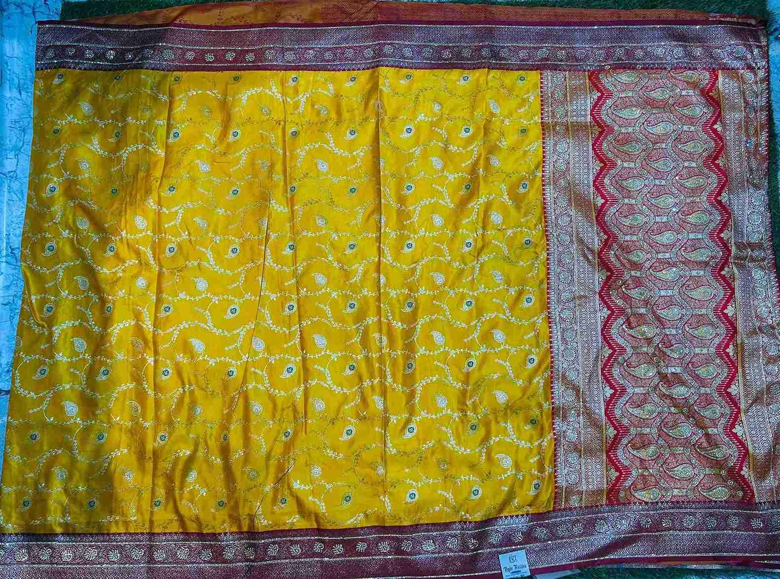 Premium quality Mashru Silk Saree With Jarkhan Stone Works & Blouse Piece. - Image 2