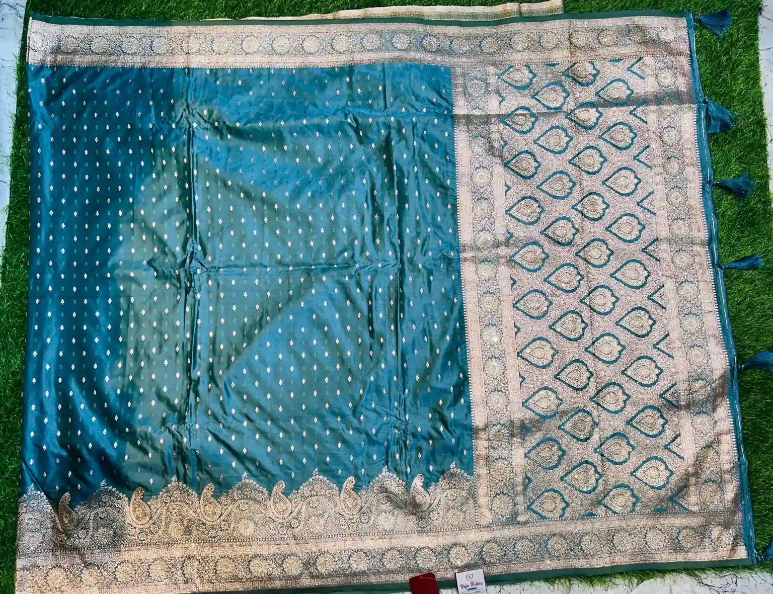 Premium quality Mashru Silk Saree in Pastel Colour With Jarkhan Stone Works & Blouse Piece. - Image 2