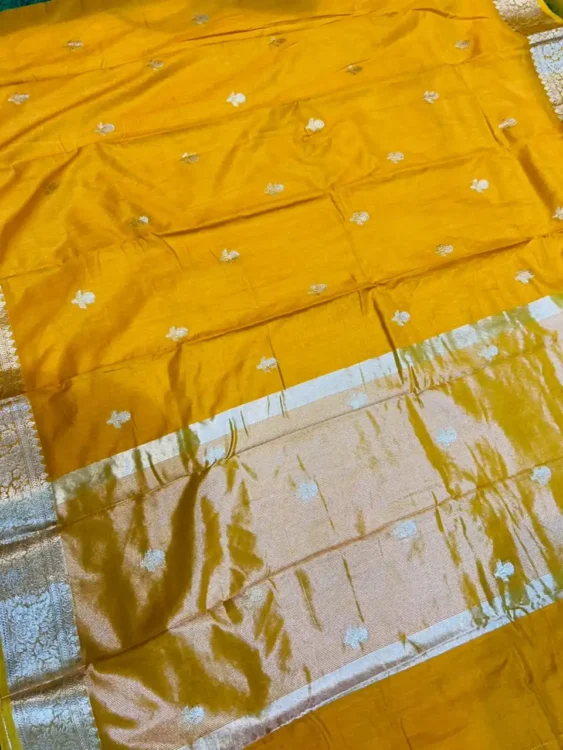 Soft quality Silk Saree With Blouse piece - Image 5