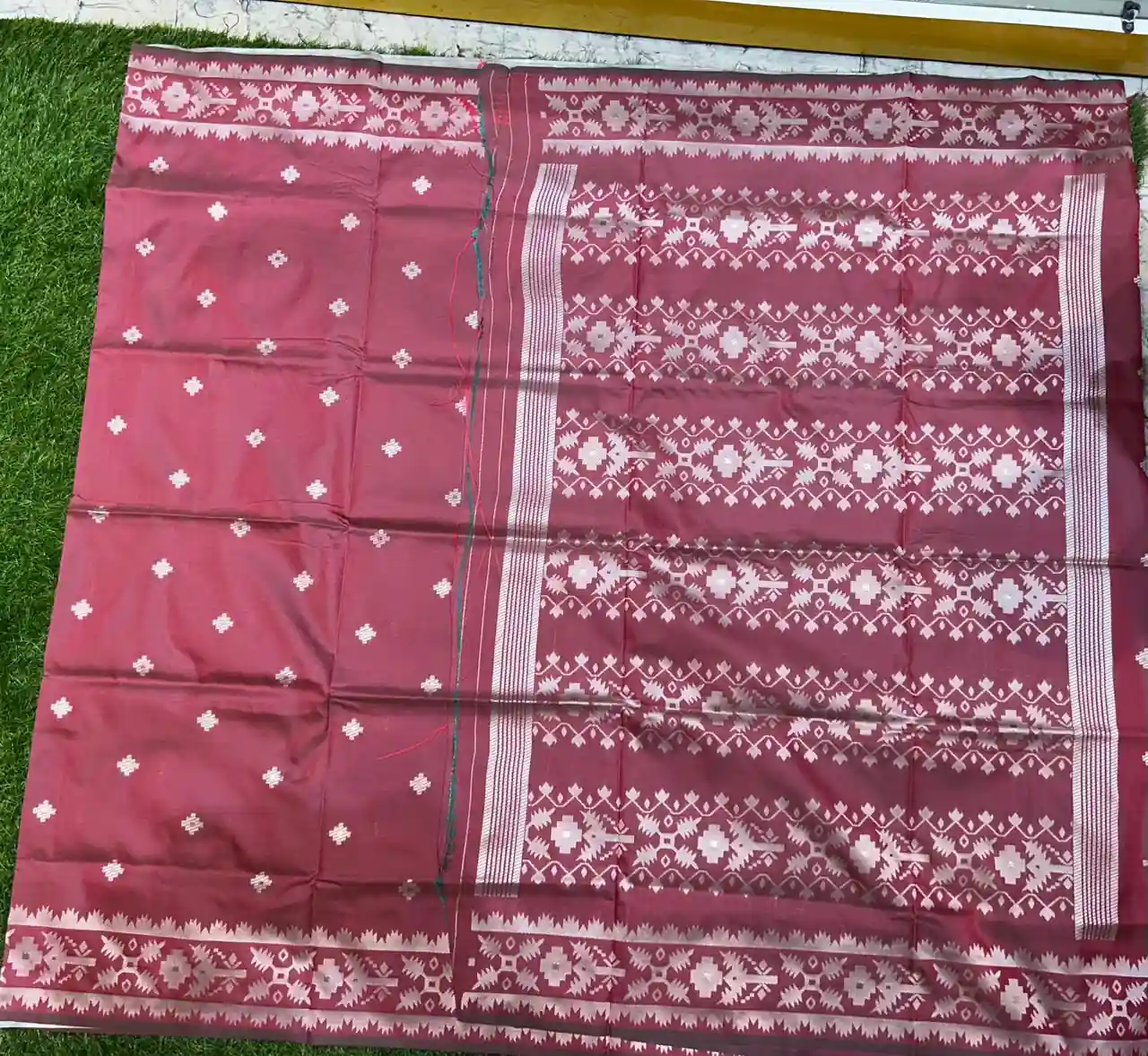 Soft quality Silk Saree in Jamdhani Works With Blouse Piece. - Image 2