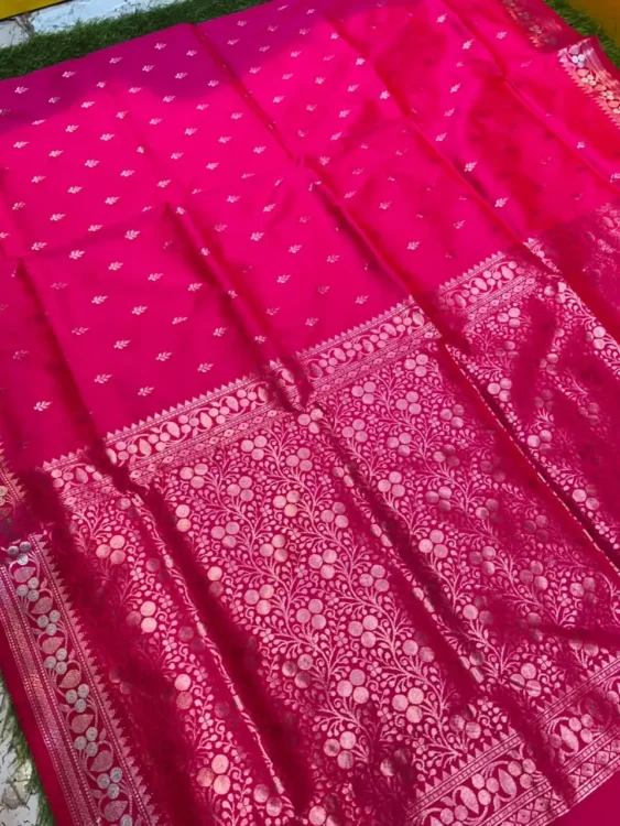 Soft quality Silk Saree With Blouse Piece. - Image 2