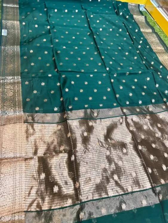 Soft quality Maheshwari Silk Saree With Blouse Piece.