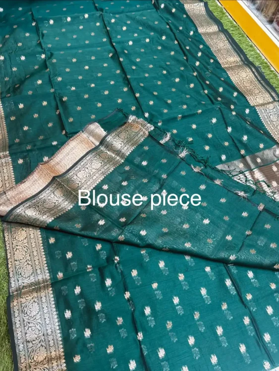 Soft quality Maheshwari Silk Saree With Blouse Piece. - Image 3