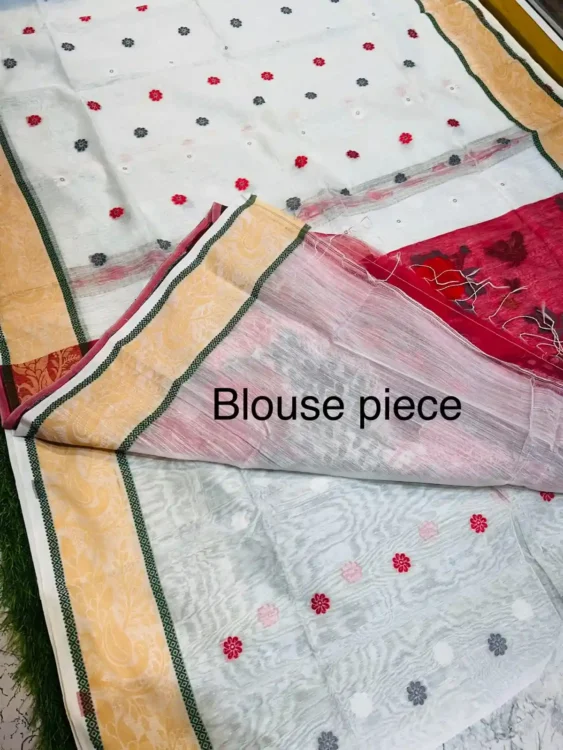 Premium quality Handloom Saree With Blouse Piece. - Image 3