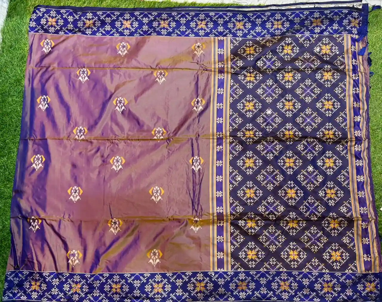 Soft quality Silk Saree With Mirror Works & Blouse Piece. - Image 2