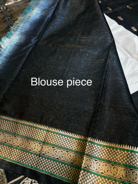 Soft quality Copper Silk Saree With Blouse piece - Image 4