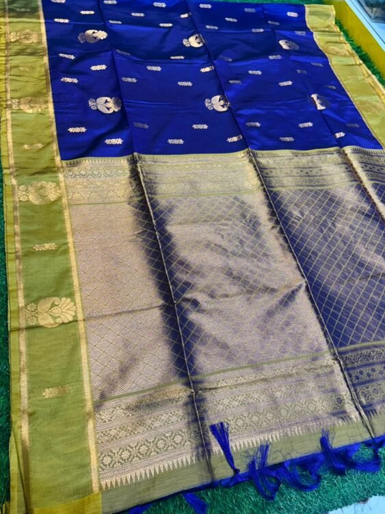 Soft quality Silk Saree With Contrast Border & Blouse piece