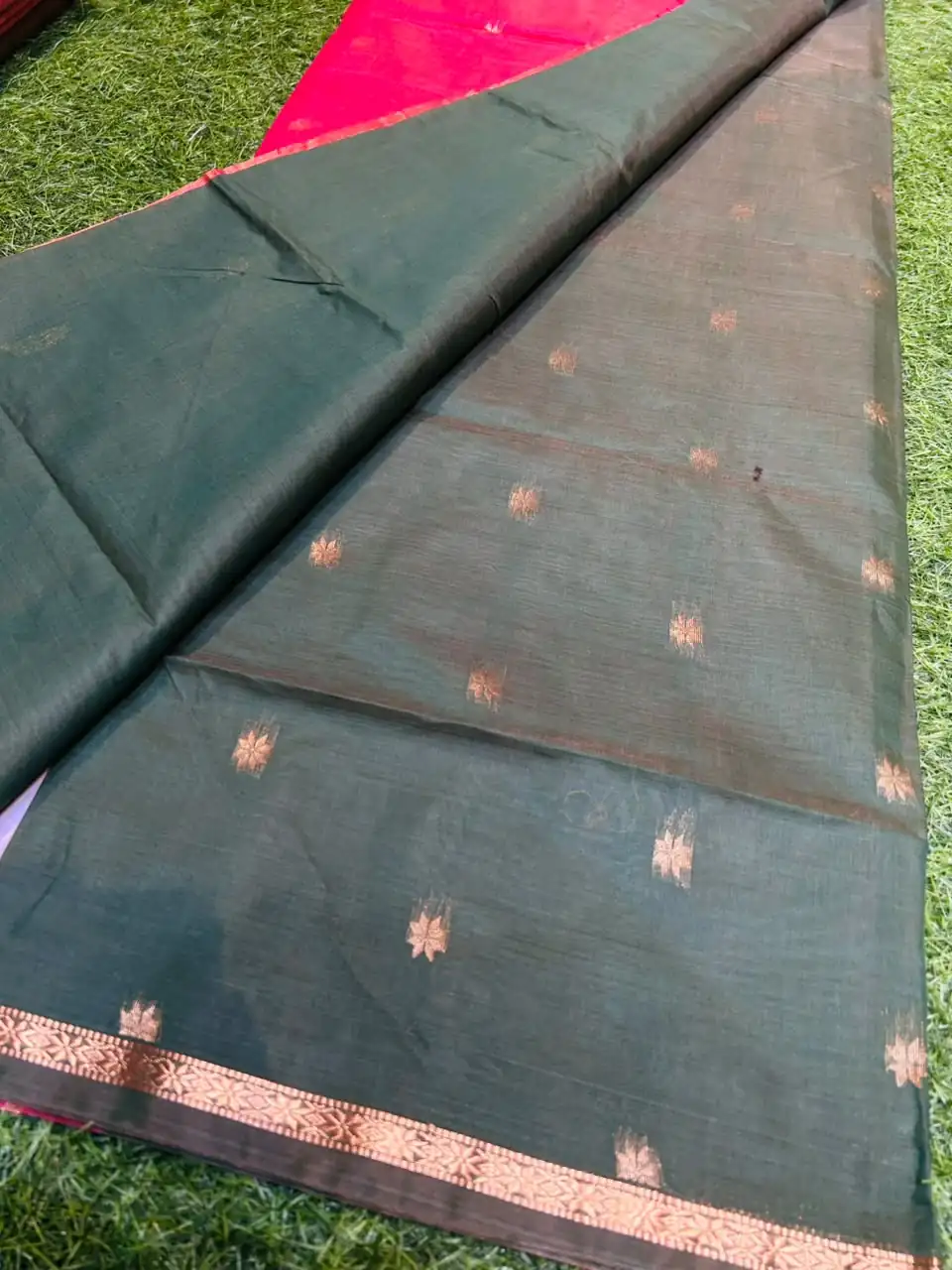 Soft quality Kerala cotton Saree in Prints works & Contarst Border With Blouse Piece. - Image 3