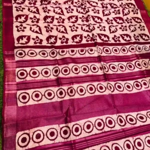 Soft quality Batik cotton Saree in Prints works With Blouse Piece.