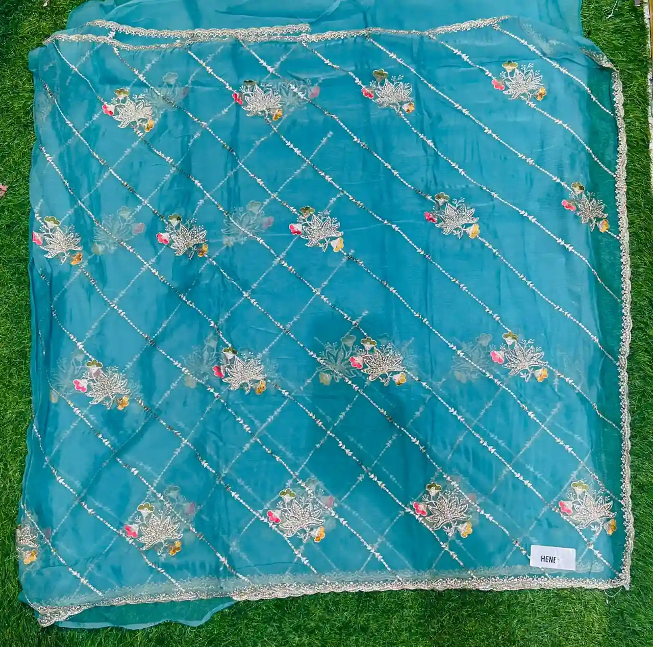 Premium quality Party Wear Saree With Blouse piece - Image 3