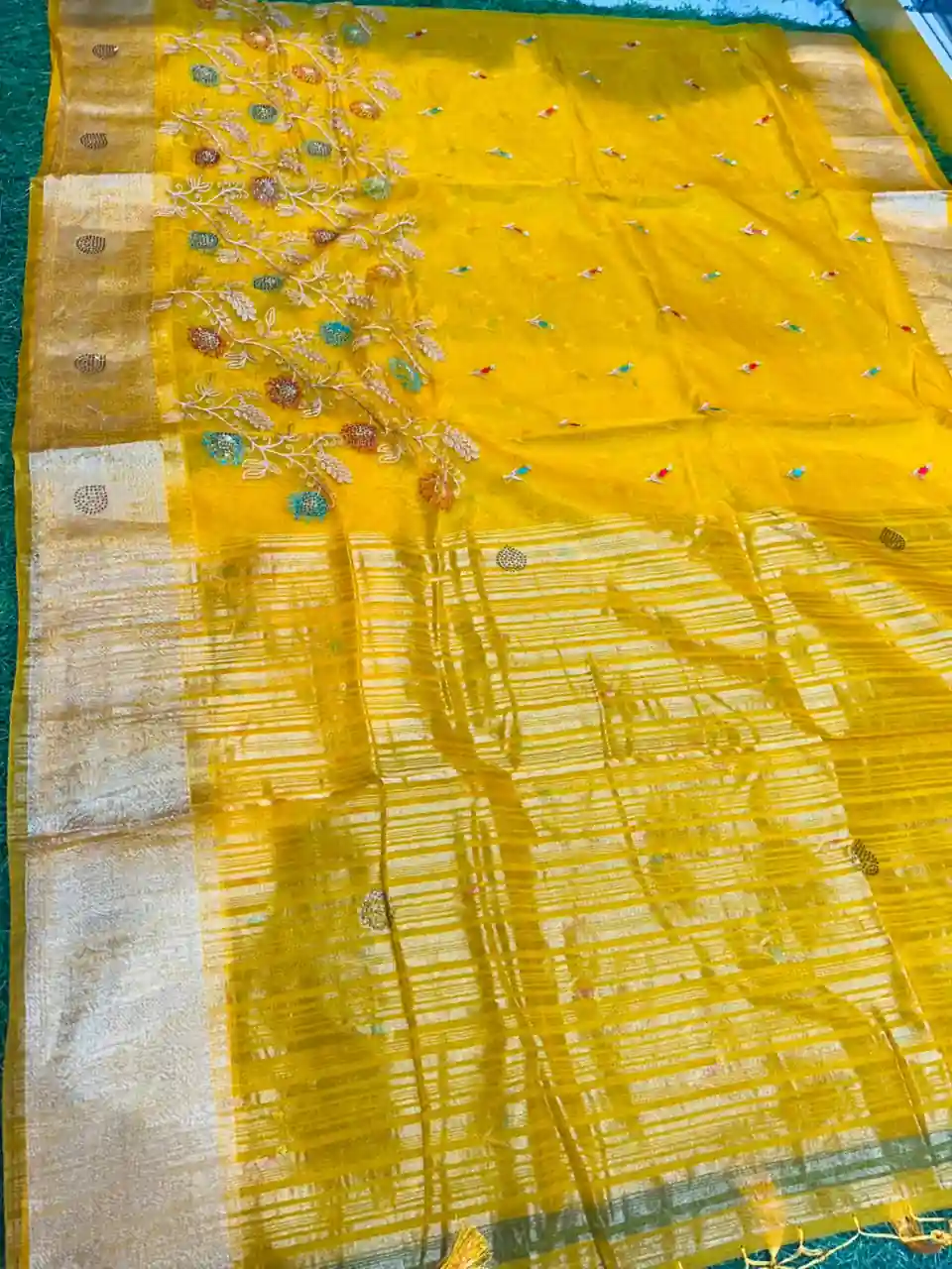 Soft quality Muslin Silk Saree With stone works & Blouse piece