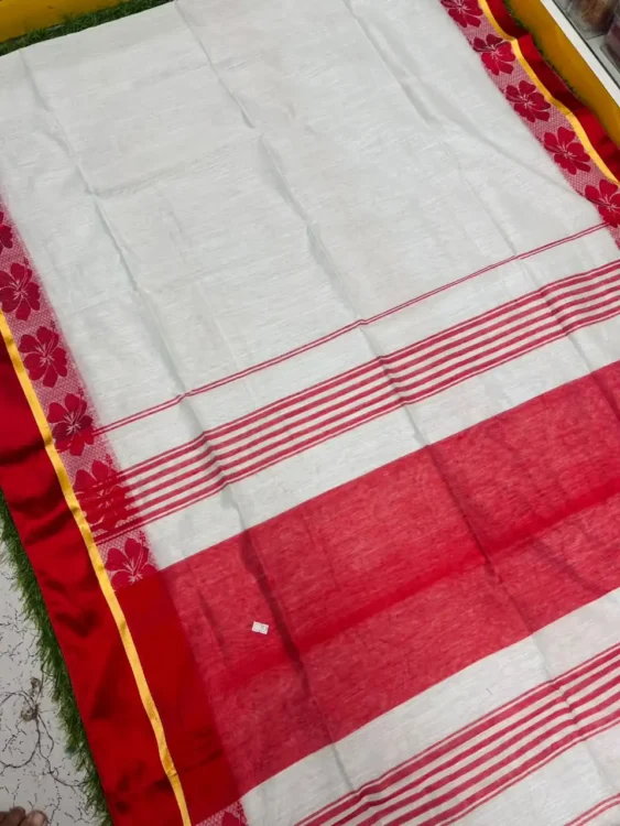 Soft quality Handloom Saree In Plain Body (white & Red ) With Blouse Piece. - Image 3