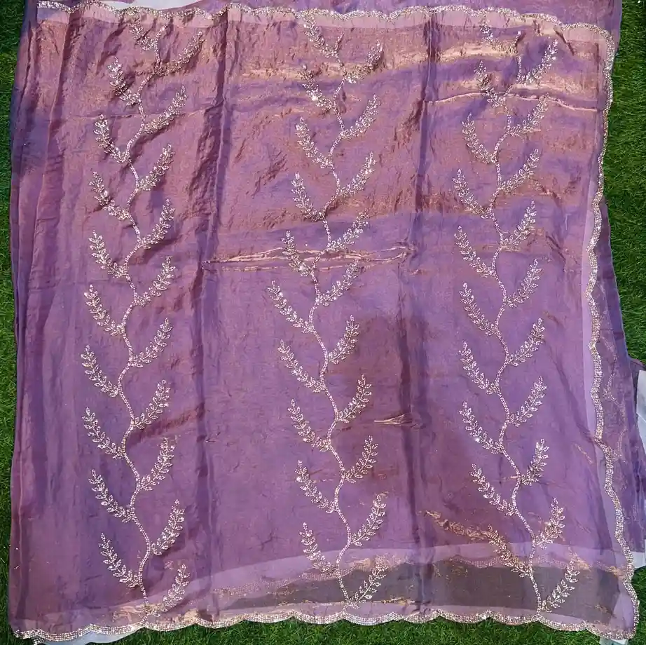 Soft quality Chiffon Party Wear Saree With Blouse piece - Image 2