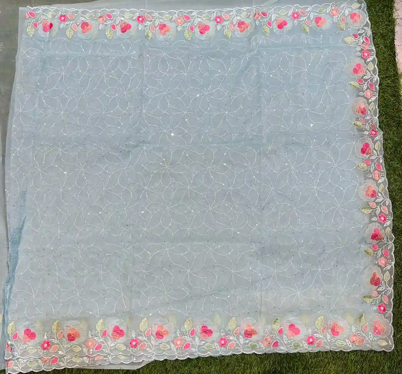 Soft quality Fendy Chiffon Party Wear Saree With Blouse piece - Image 2
