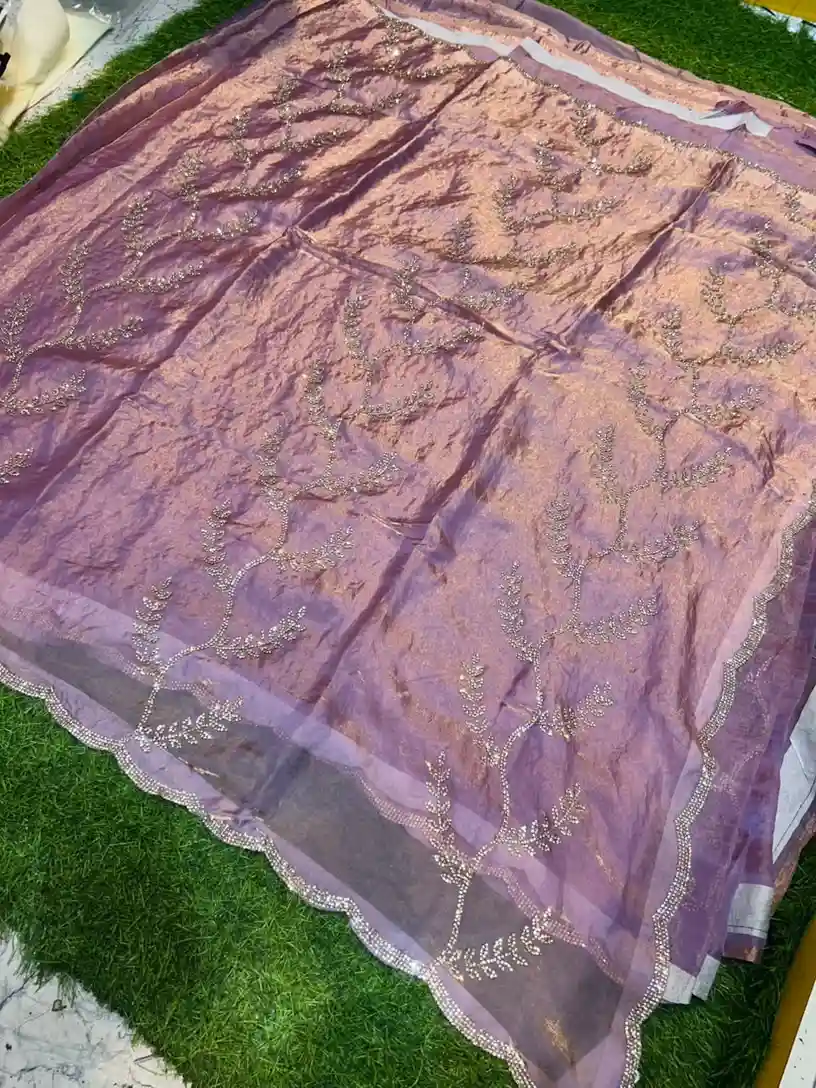 Soft quality Chiffon Party Wear Saree With Blouse piece - Image 4