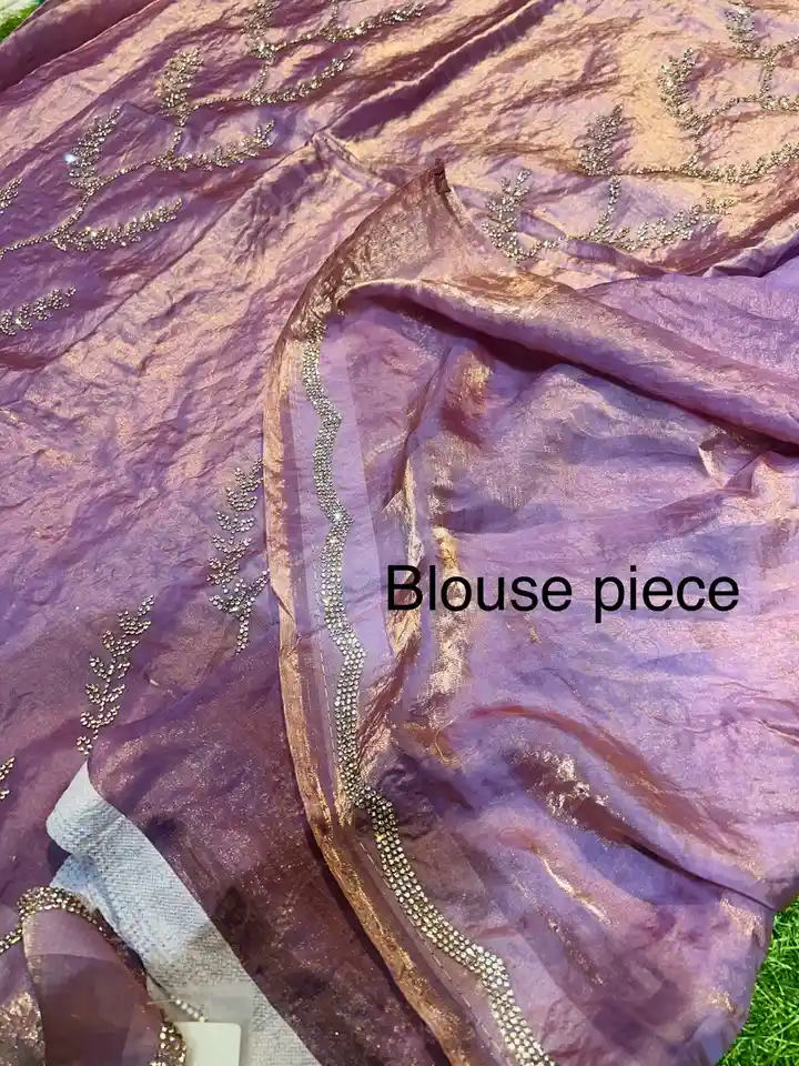 Soft quality Chiffon Party Wear Saree With Blouse piece - Image 5