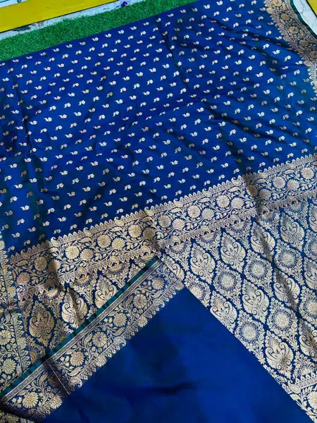 Soft quality Copper Silk Saree With Blouse piece - Image 4