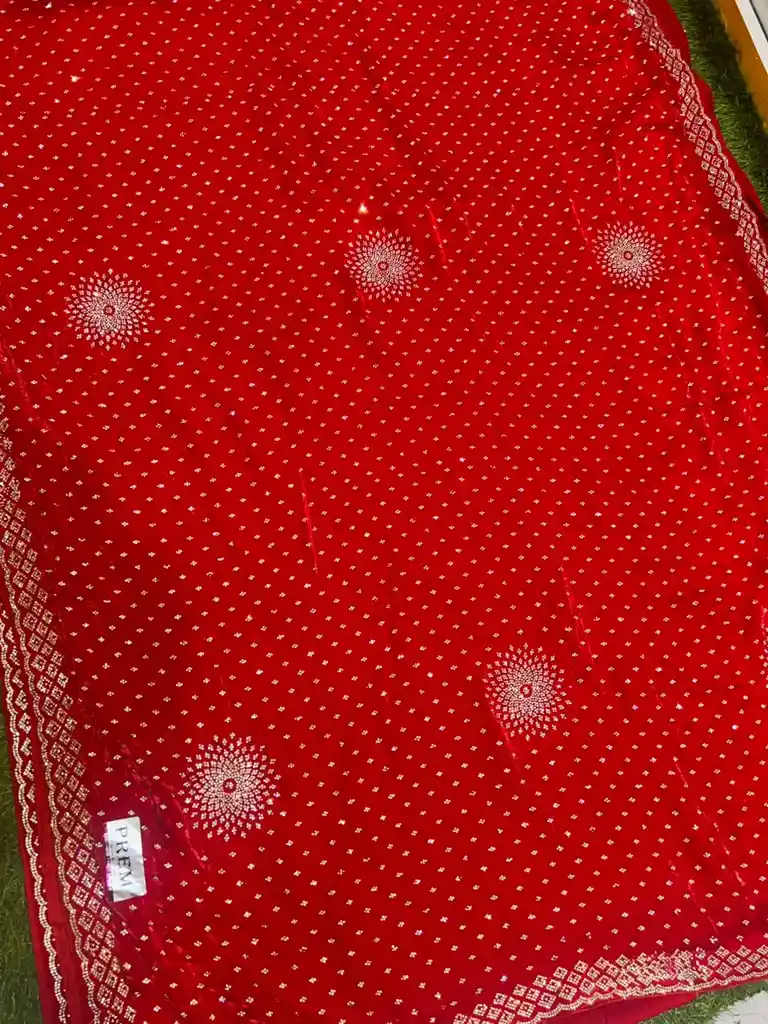 Premium quality Chiffon Party Wear Saree With Blouse piece - Image 3