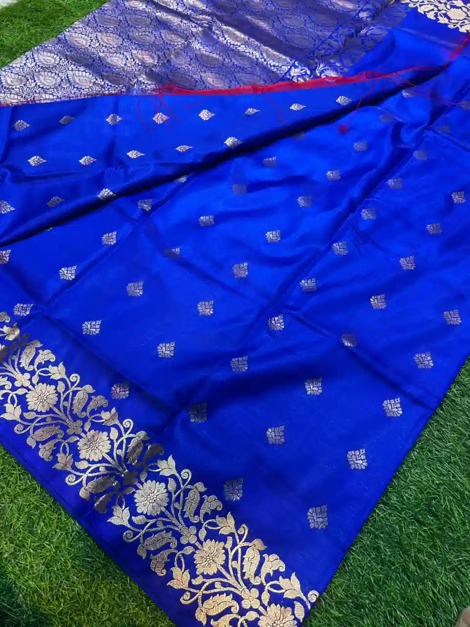 Soft quality Copper Silk Saree With Blouse piece