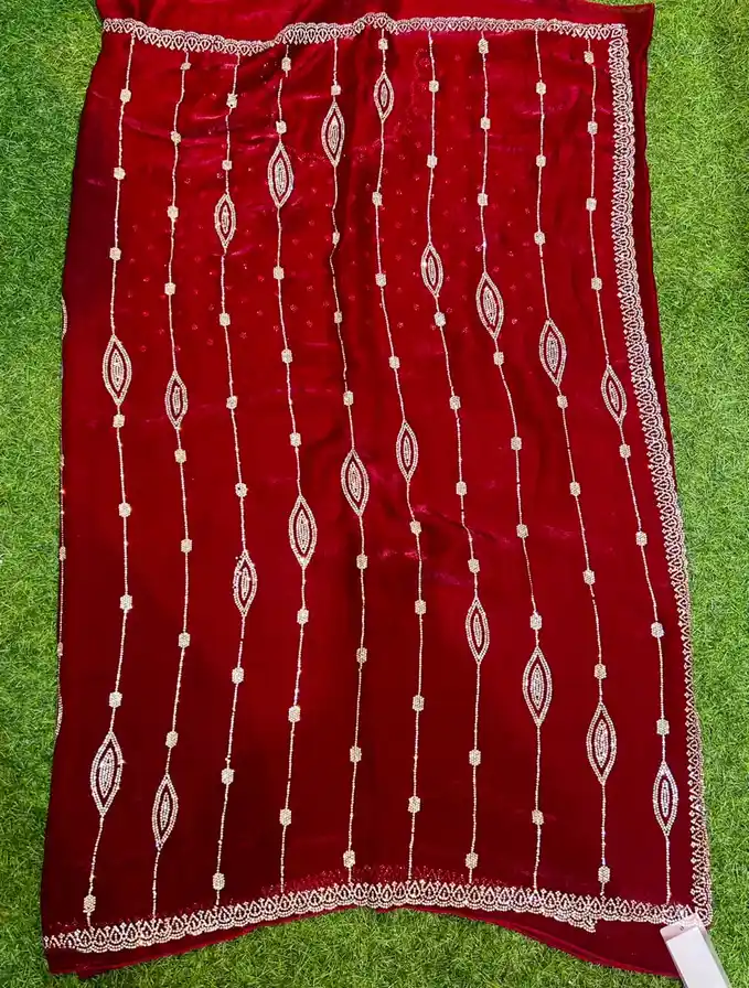 Soft quality Chiffon Party Wear Saree With Blouse piece - Image 4